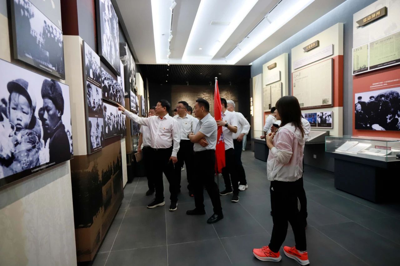砥砺初心使命，汲取奋进力量丨世界杯官方入口乳业集团党委组织开展学习“焦裕禄精神”主题党日活动