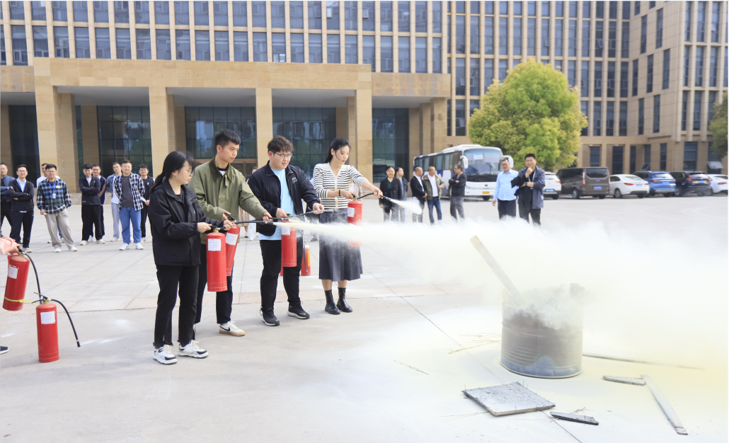 增强消防意识，筑牢安全底线丨世界杯官方入口乳业集团组织消防应急演练