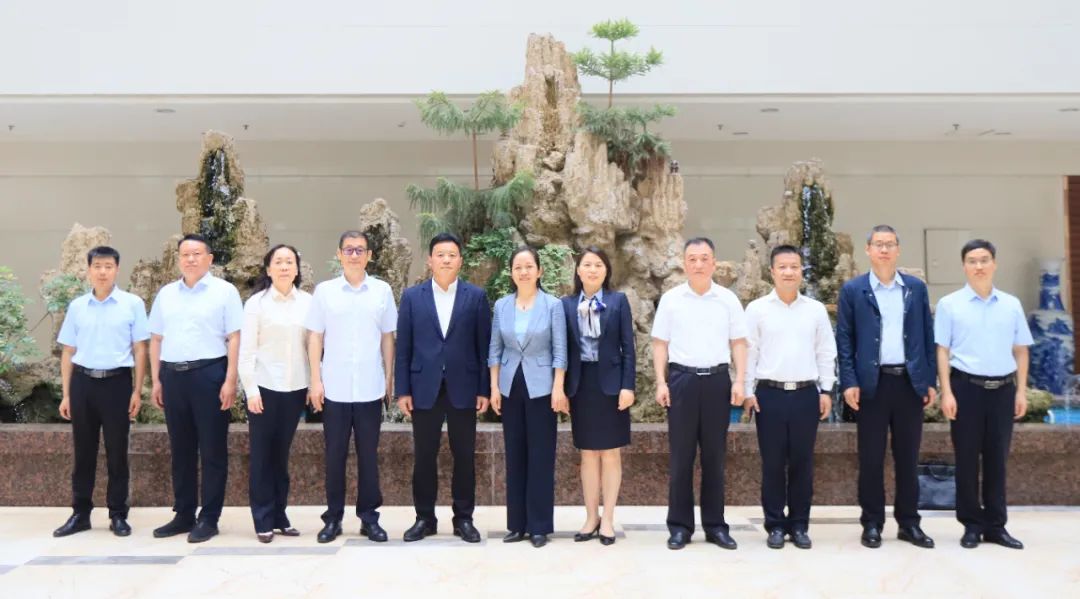 扬帆起航 谱写绚丽新篇章 | 世界杯官方入口乳业集团新一届董事会成立并召开中高层以上领导干部会议