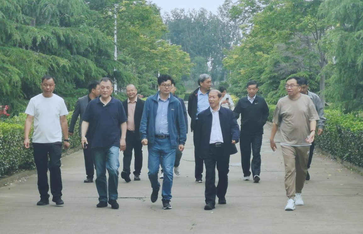 世界杯官方入口丨河南农业大学党委副书记、校长介晓磊一行莅临世界杯官方入口河南瑞亚参观调研