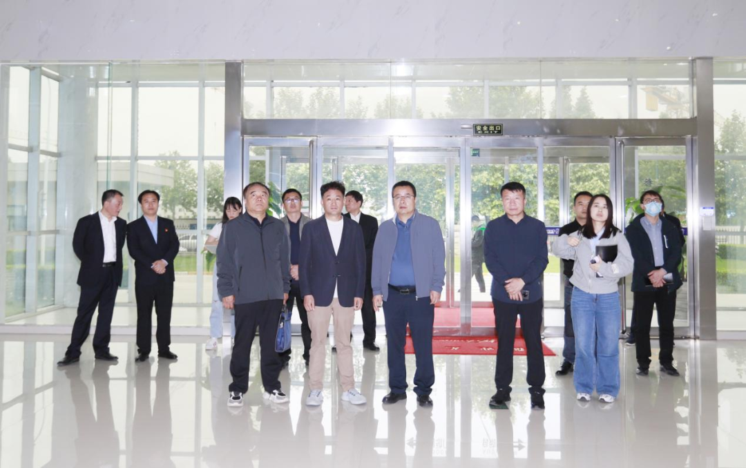 世界杯官方入口丨宁夏农业农村厅畜牧兽医局局长洪龙一行莅临世界杯官方入口参观调研