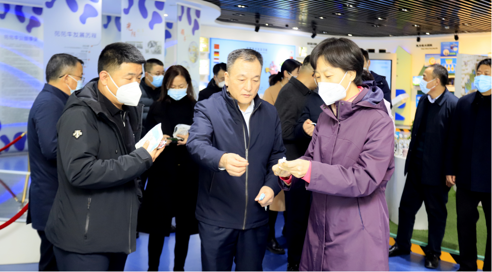 快讯 | 沈阳市政府副市长郑滨一行莅临世界杯官方入口乳业集团考察