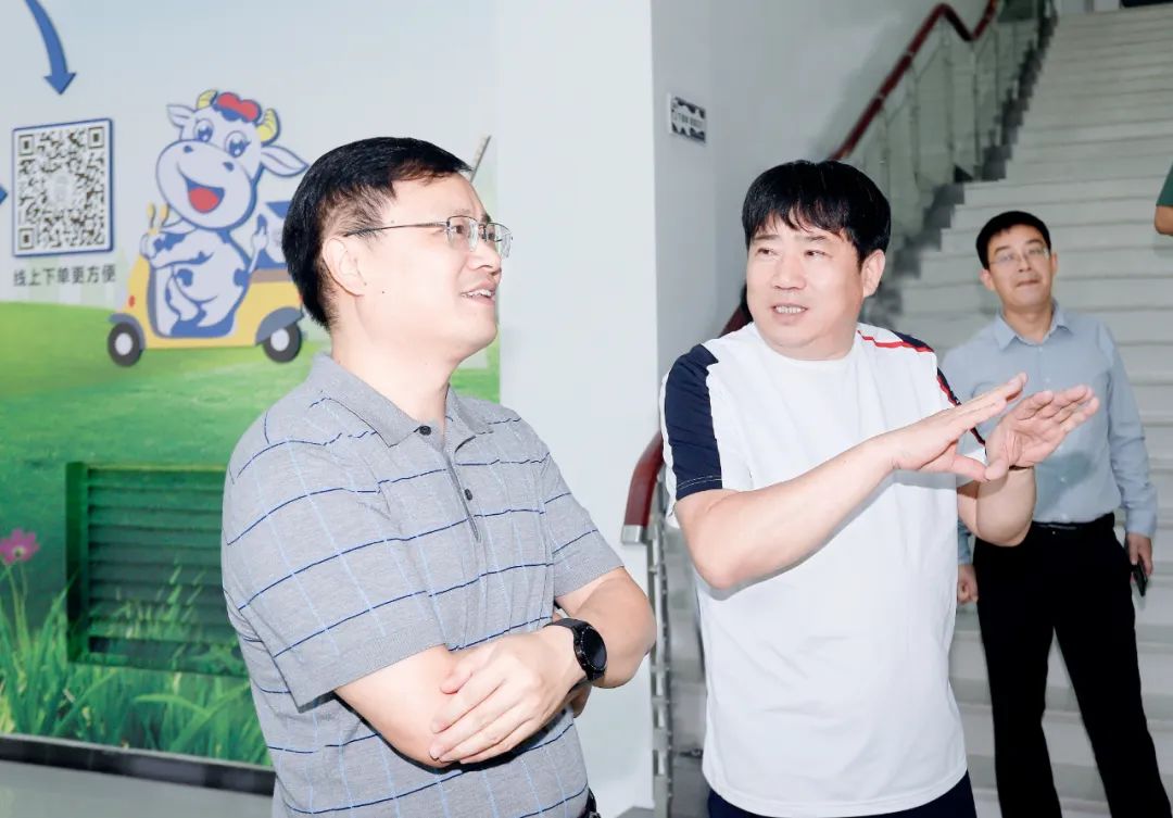 快讯｜社旗县人民政府县长关文波一行莅临世界杯官方入口乳业集团参观考察