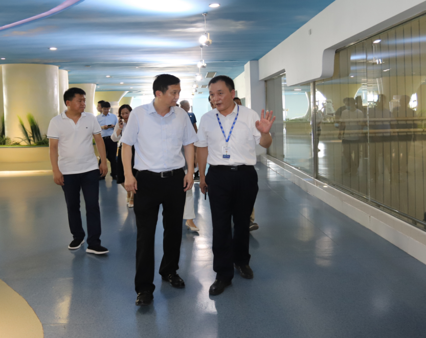 快讯|郑州市二七区委副书记、区长虎荣鑫莅临河南世界杯官方入口乳业集团调研