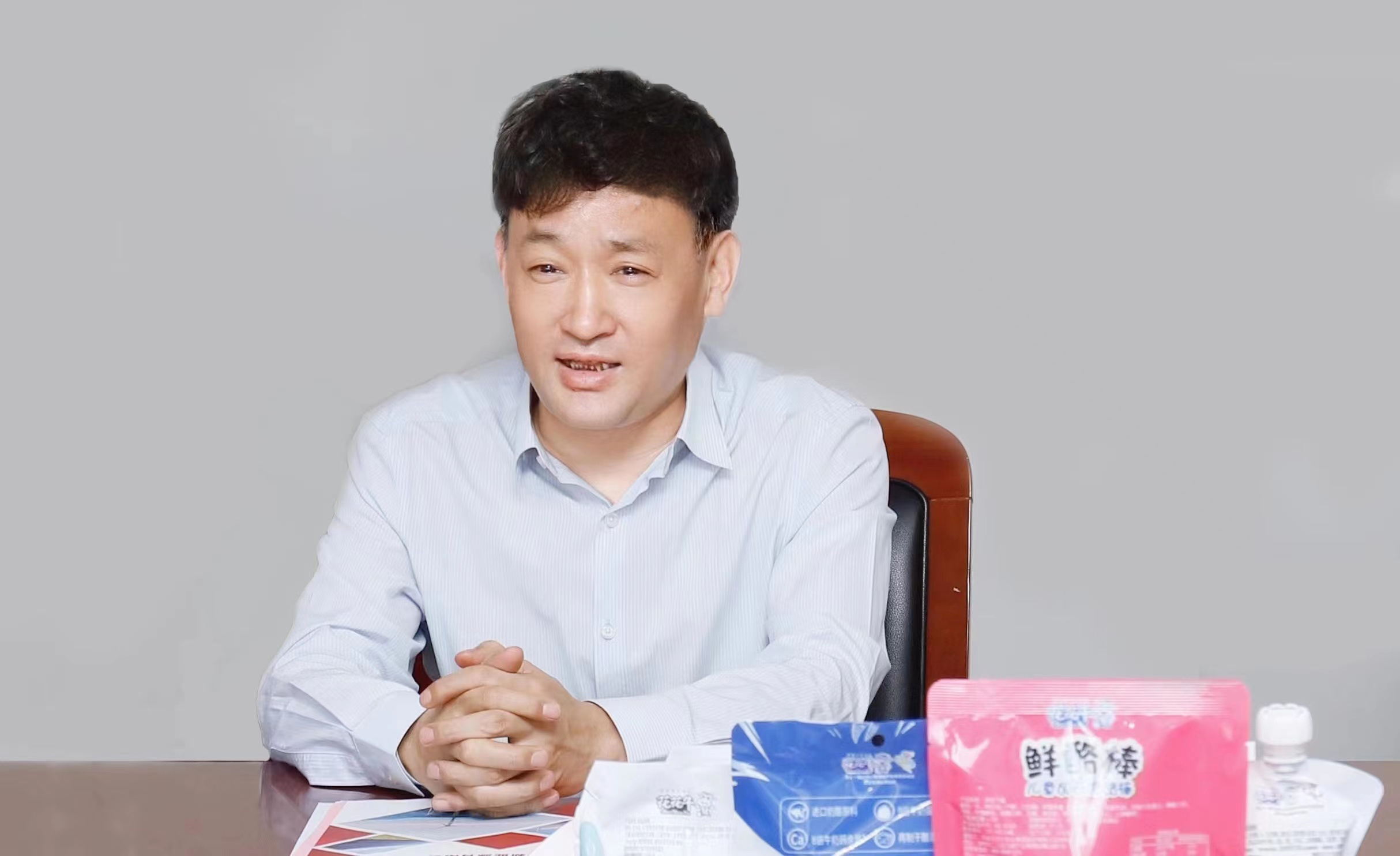 世界杯官方入口乳业集团与国电河南新能源有限公司举行光伏项目合作开发签约仪式