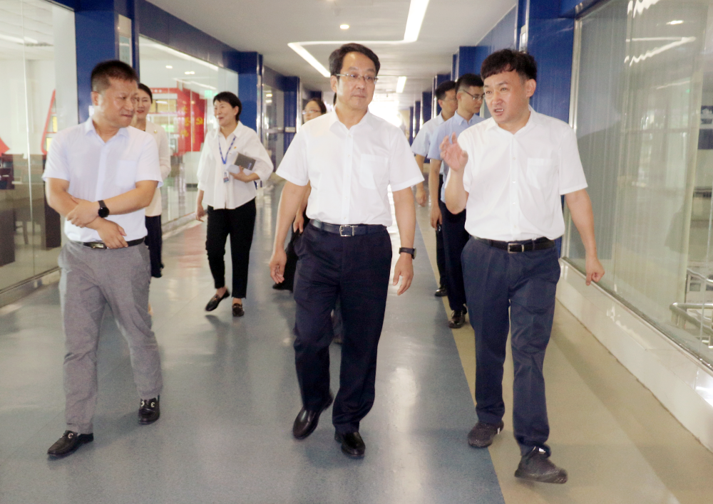 河南省高级人民法院院长胡道才一行莅临世界杯官方入口乳业集团开展“万人助万企”活动 助力企业发展