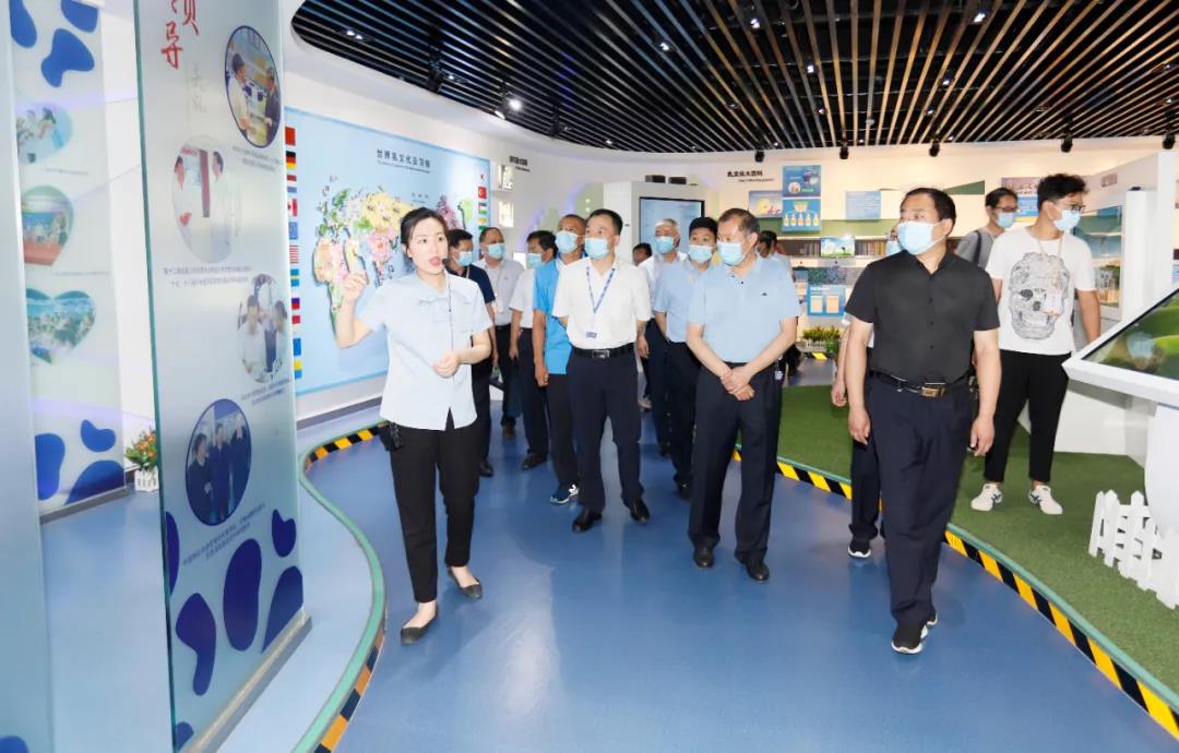郑州市安全生产双重预防体系建设现场观摩会在世界杯官方入口乳业集团郑州分公司召开