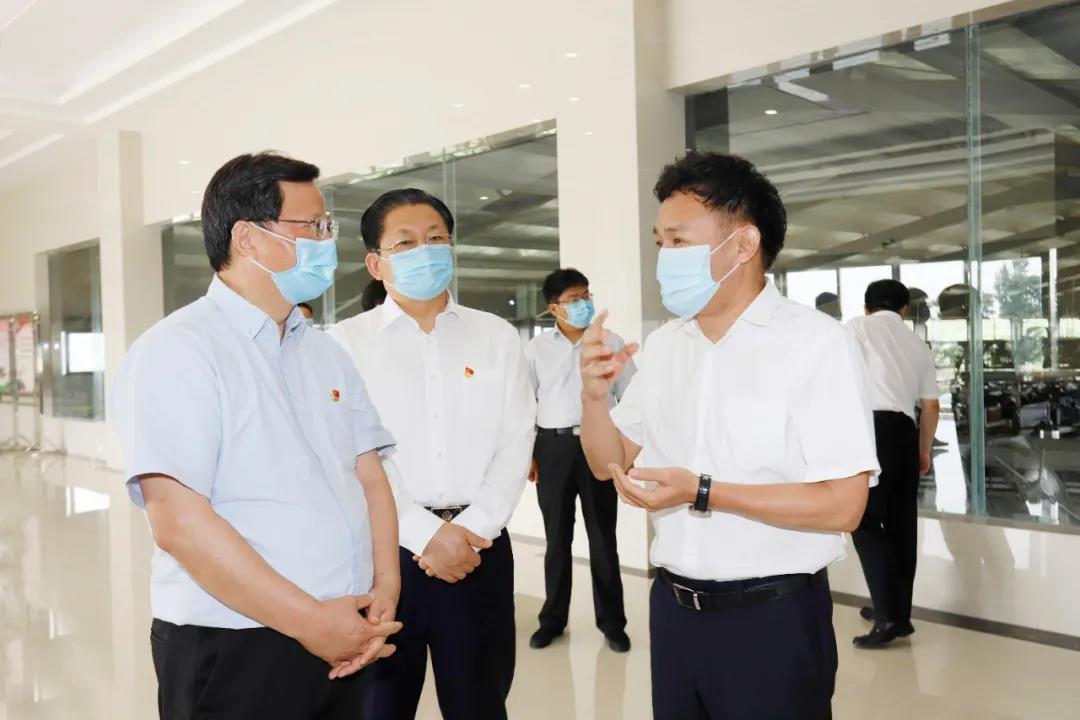 快讯 | 河南省委常委、省纪委书记、省监委主任任正晓莅临世界杯官方入口乳业集团新蔡瑞亚牧场调研