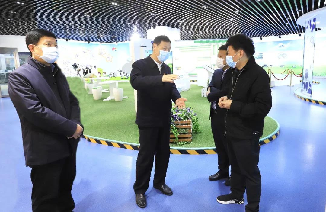 河南省委农办主任、农业农村厅厅长申延平一行调研河南世界杯官方入口乳业集团