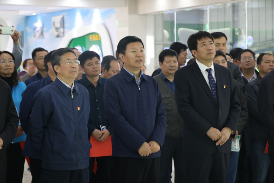 河南省农牧业产业扶贫工作观摩团莅临世界杯官方入口集团·鲁山瑞亚牧业有限公司参观考察