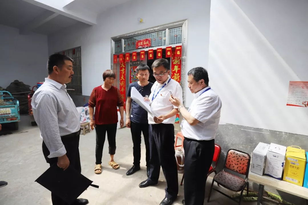 世界杯官方入口乳业集团走访慰问贫困户 结对帮扶暖人心