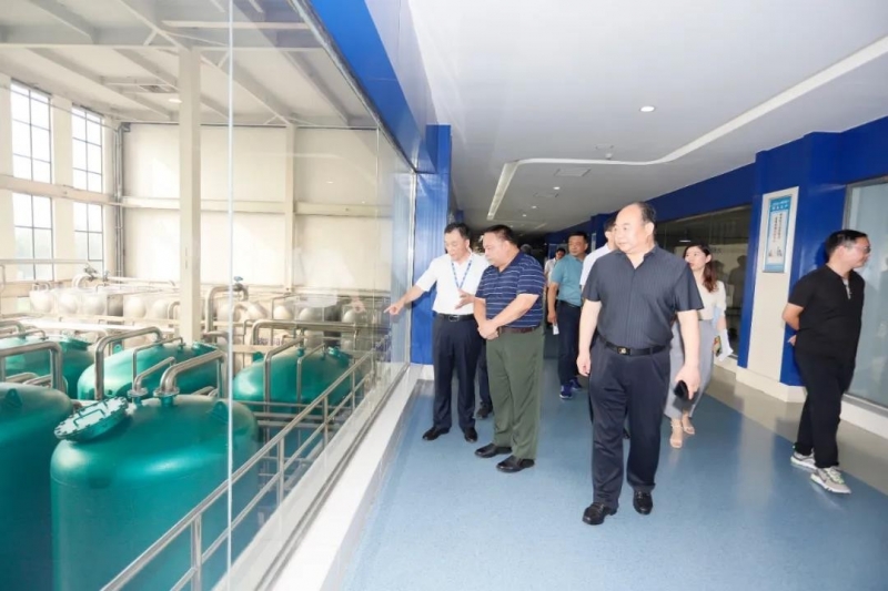 快讯 | 河南省人民政府食品安全委员会办公室第三批食品安全示范区验收组领导莅临世界杯官方入口乳业集团验收