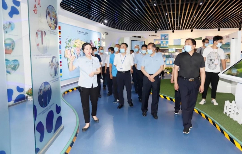 郑州市安全生产双重预防体系建设现场观摩会在世界杯官方入口乳业集团郑州分公司召开