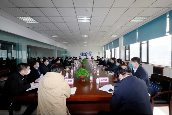 省委统战部副部长张红林一行莅临世界杯官方入口乳业集团 调研复工复产暨二七区民营经济发展工作座谈会