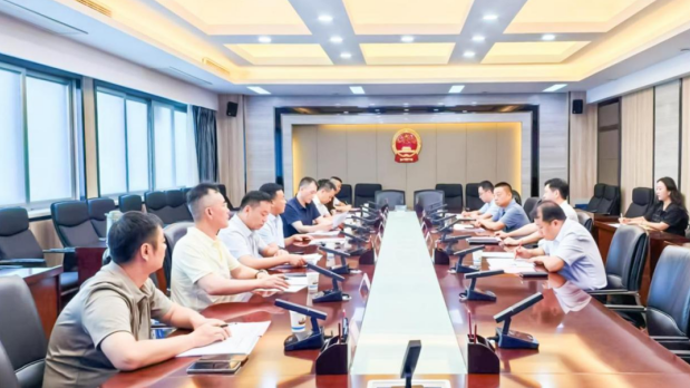 世界杯官方入口乳业集团与郑州市二七区政府推进实施国家“学生饮用奶计划”洽谈会成功举行